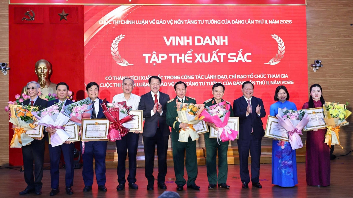 hơn 10.000 tác phẩm dự thi chính luận bảo vệ nền tảng tư tưởng của Đảng hình ảnh 3 hon 10.000 tac pham du thi chinh luan bao ve nen tang tu tuong cua Dang hinh anh 3