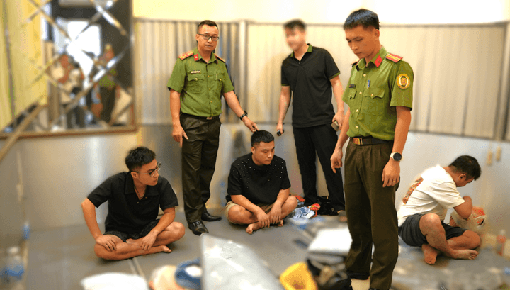 Nhiều người nước ngoài bị phát hiện cư trú bất hợp pháp. (Ảnh: Công an TP Đồng Nai)