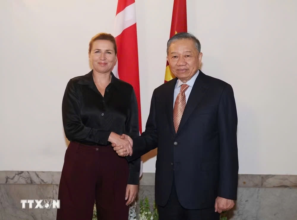 tổng bí thư, chủ tịch nước tô lâm hội đàm với thủ tướng Đan mạch mette frederiksen hình ảnh 1 tong bi thu, chu tich nuoc to lam hoi dam voi thu tuong Dan mach mette frederiksen hinh anh 1