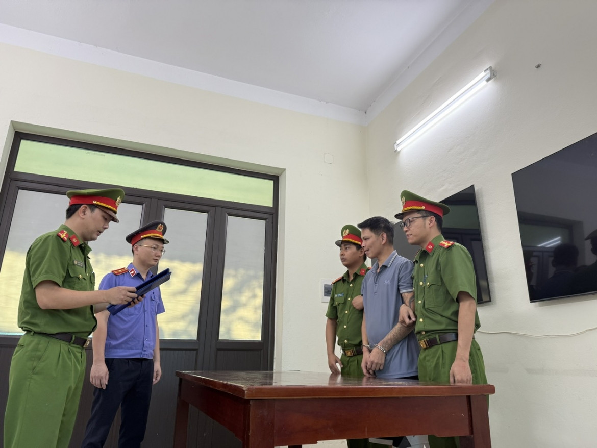 khởi tố người cha hành hạ hai con gái ruột ở phú thọ hình ảnh 1 khoi to nguoi cha hanh ha hai con gai ruot o phu tho hinh anh 1