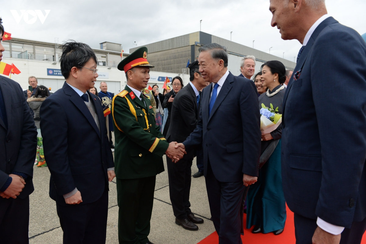 tong bi thu, chu tich nuoc to lam bat dau tham chinh thuc eu va vuong quoc bi hinh anh 1