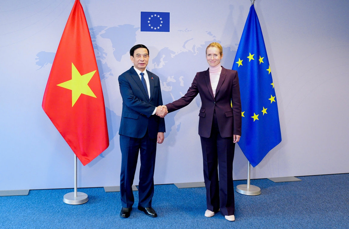 hợp tác quốc phòng việt nam eu không ngừng phát triển hình ảnh 1 hop tac quoc phong viet nam eu khong ngung phat trien hinh anh 1