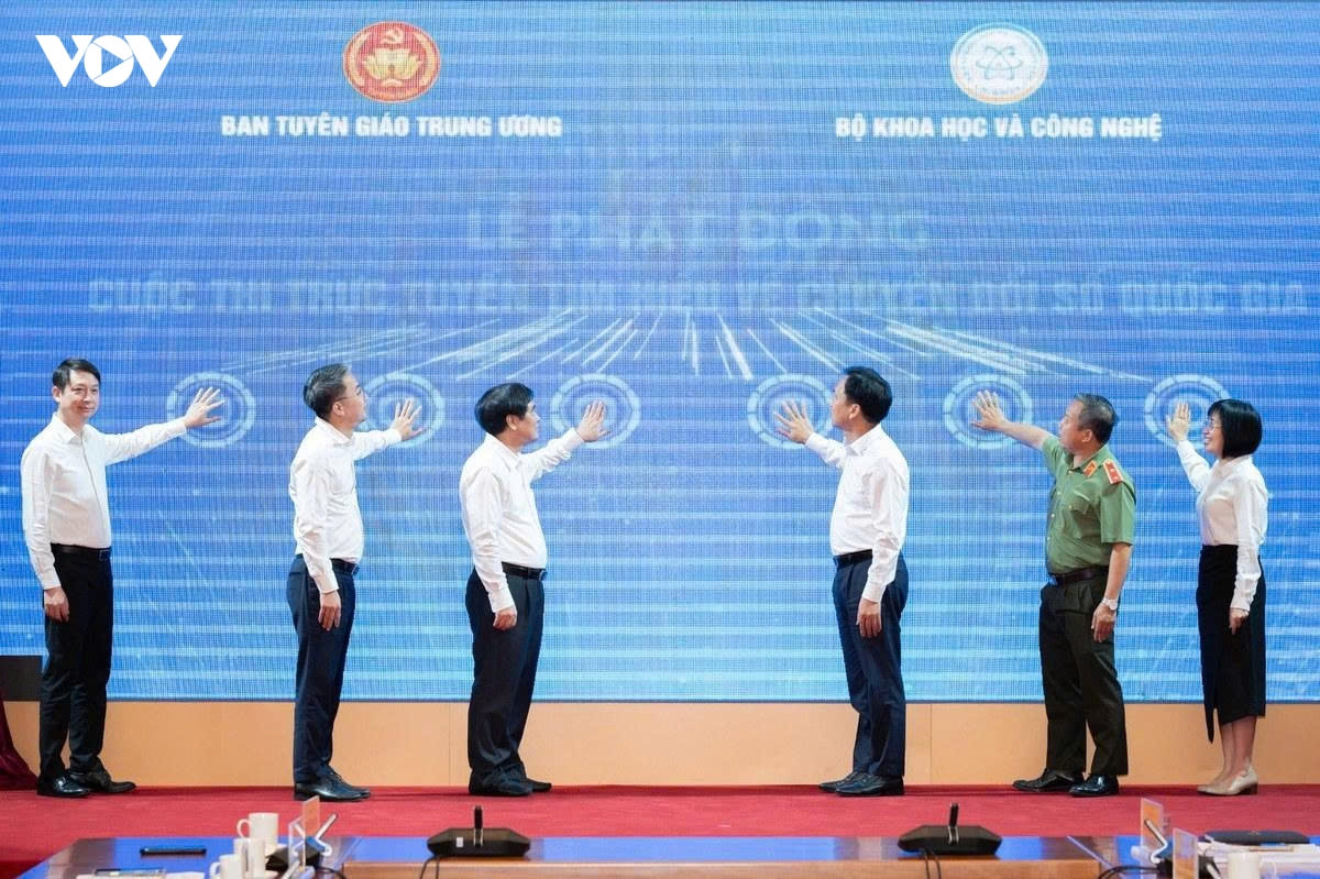 rà soát chương trình giáo dục phổ thông, giảm tải thực chất từ năm học 2028-2029 hình ảnh 4 ra soat chuong trinh giao duc pho thong, giam tai thuc chat tu nam hoc 2028-2029 hinh anh 4