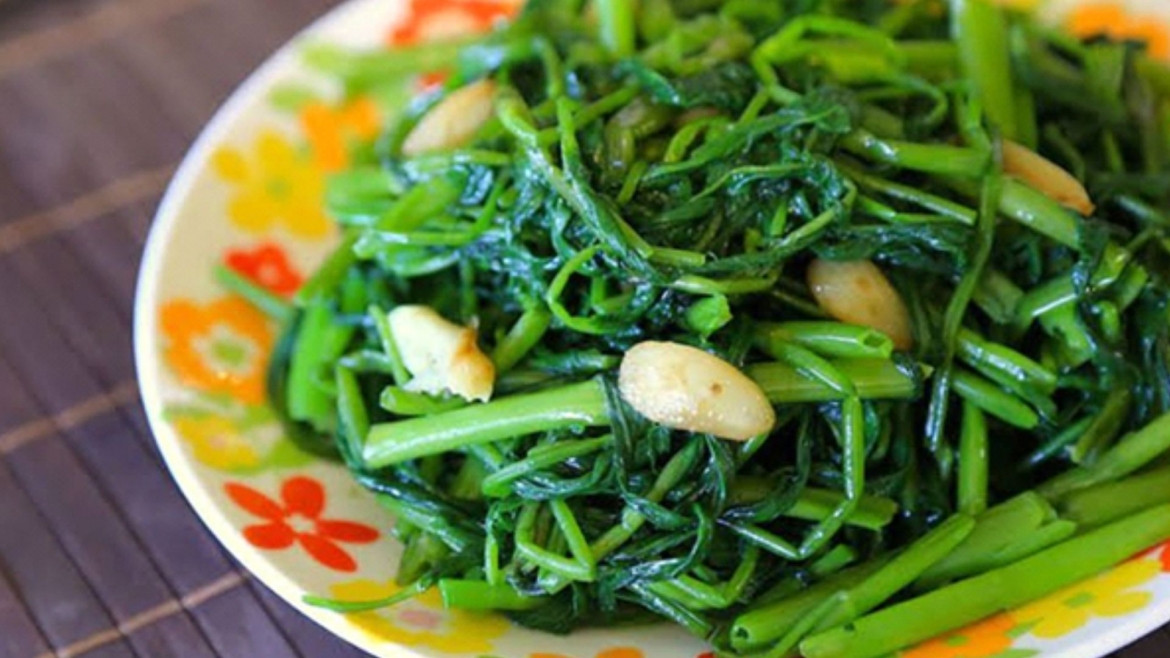 cay rau gia re cu ra cho la co, giai doc gan, bo xuong lai khoe tim, sang mat hinh anh 1