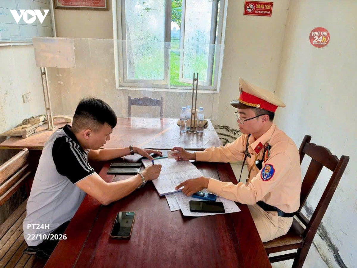 phú thọ xử lý nhiều xe chở vật liệu rơi vãi, chở quá tải hình ảnh 2 phu tho xu ly nhieu xe cho vat lieu roi vai, cho qua tai hinh anh 2