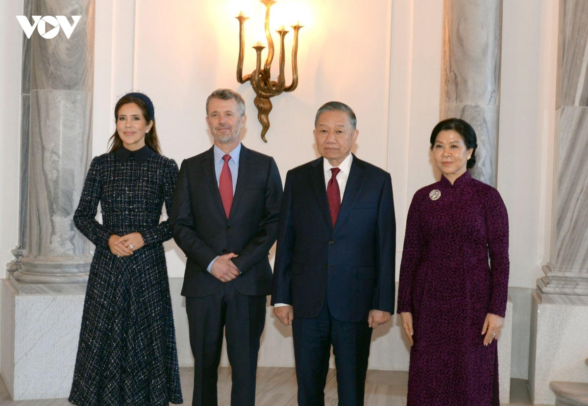 toan canh chuyen tham eu, Dan mach va vuong quoc bi cua tong bi thu, chu tich nuoc to lam hinh anh 4