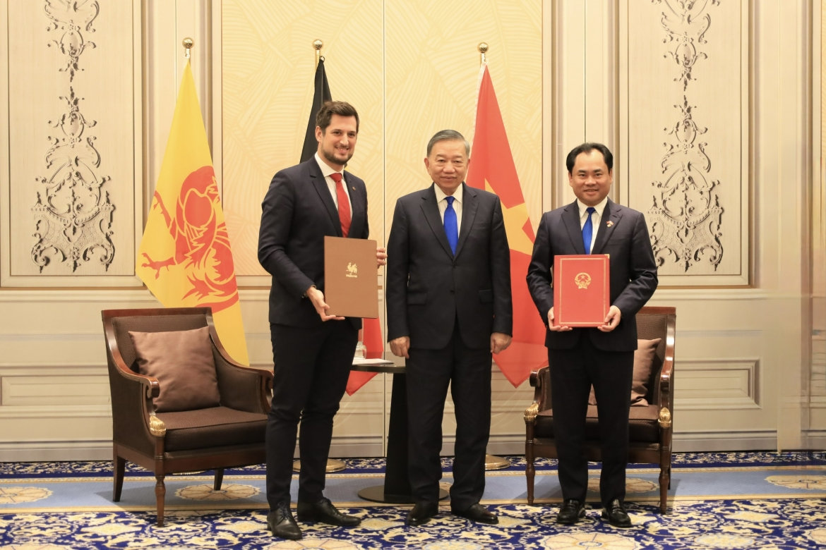 tổng bí thư, chủ tịch nước tô lâm tiếp bộ trưởng - thủ hiến vùng wallonie hình ảnh 3 tong bi thu, chu tich nuoc to lam tiep bo truong - thu hien vung wallonie hinh anh 3