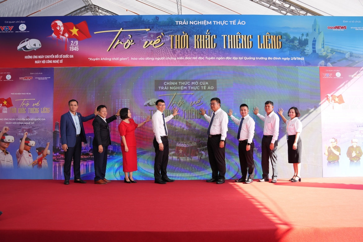 vov tái hiện bác hồ đọc tuyên ngôn Độc lập bằng thực tế ảo tại khánh hòa hình ảnh 2 vov tai hien bac ho doc tuyen ngon Doc lap bang thuc te ao tai khanh hoa hinh anh 2