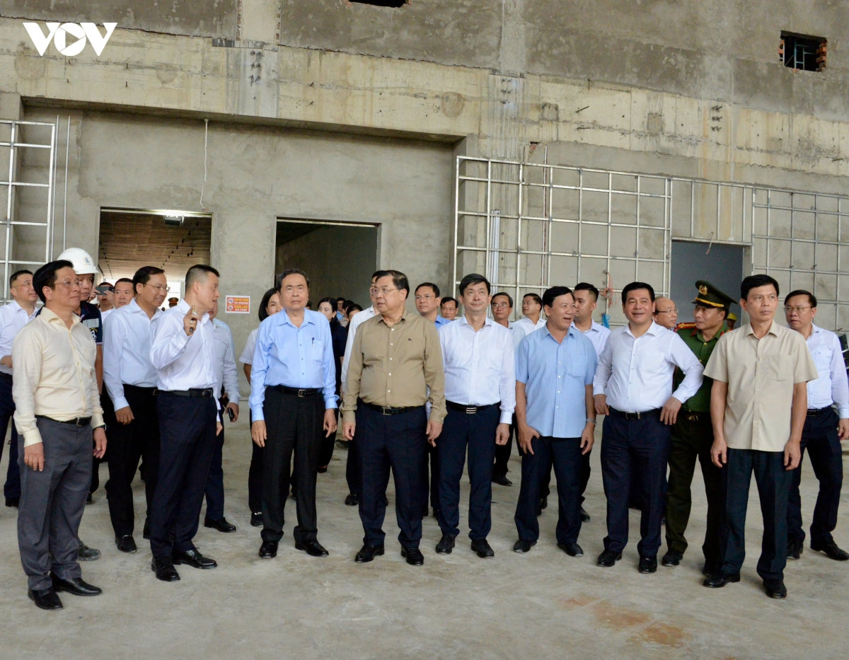 chu tich quoc hoi kiem tra tien do cac du an phuc vu apec 2027 hinh anh 11