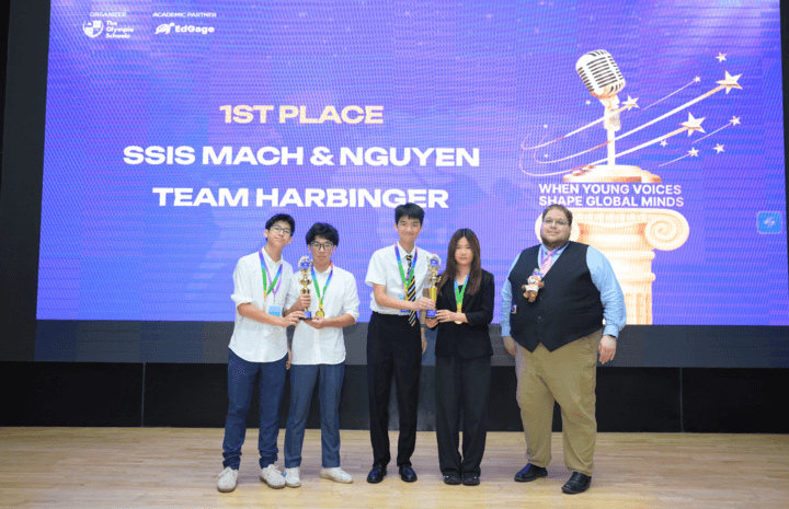 Hai đội xuất sắc giành giải Nhất bảng Mở rộng (THPT) Tranh biện Public Forum.