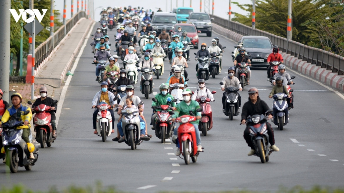 tp.hcm nghien cuu day nhanh lo trinh chuyen doi sang giao thong xanh hinh anh 1