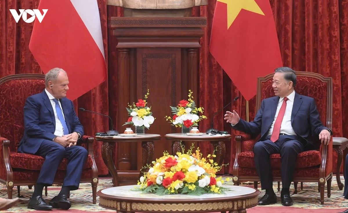 tong bi thu, chu tich nuoc to lam tiep thu tuong cong hoa ba lan donald tusk hinh anh 2