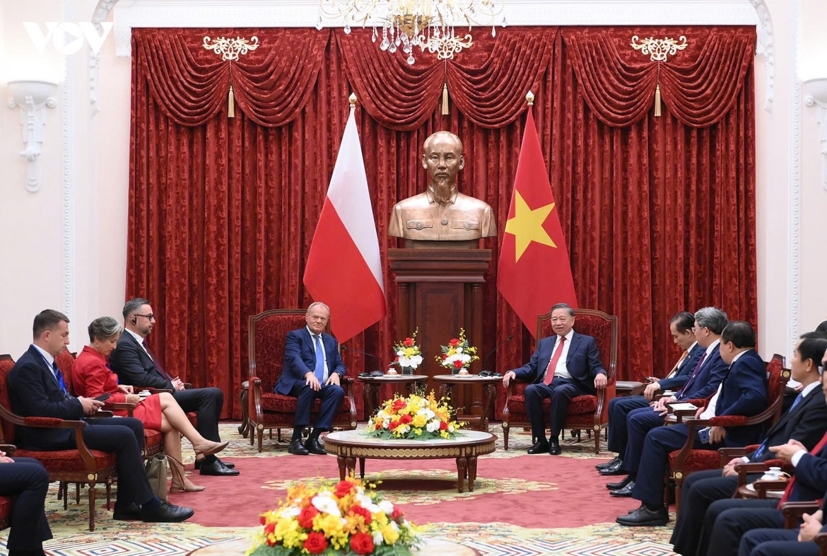tong bi thu, chu tich nuoc to lam tiep thu tuong cong hoa ba lan donald tusk hinh anh 3