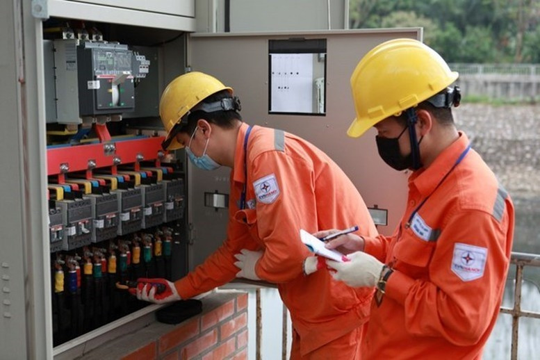 khẩn trương xem xét giảm thuế xăng về 0 , giảm giá điện từ 1 11 hình ảnh 1 khan truong xem xet giam thue xang ve 0 , giam gia dien tu 1 11 hinh anh 1