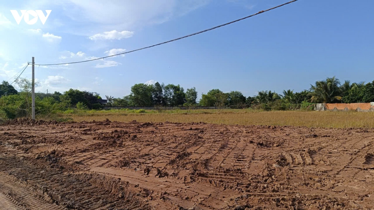 dân đồng thuận giao đất nhờ chính quyền nói đi đôi với làm hình ảnh 2 dan dong thuan giao dat nho chinh quyen noi di doi voi lam hinh anh 2