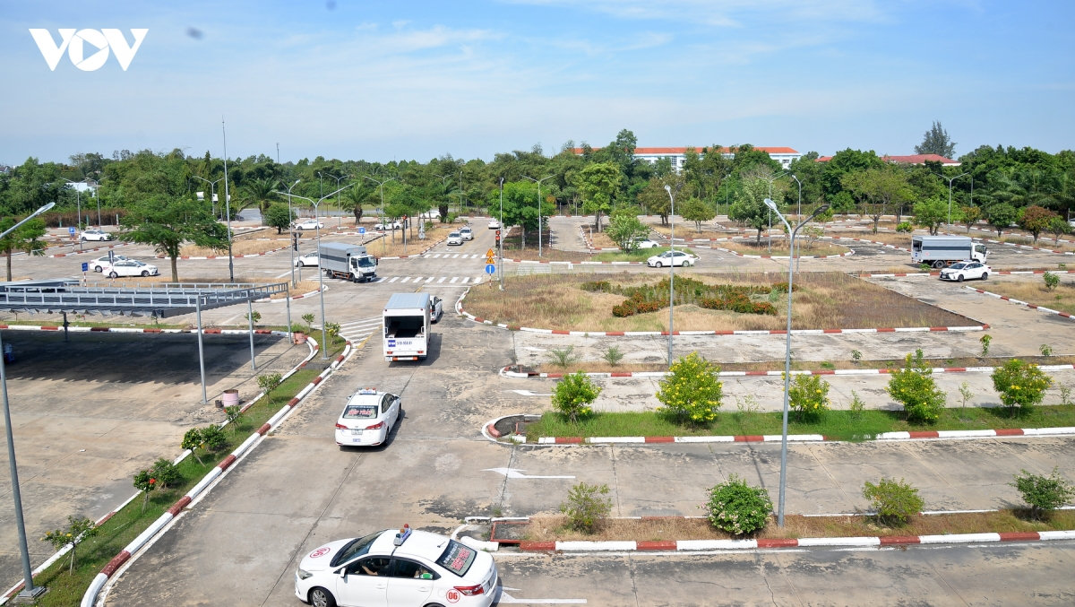 tp.hcm ung dung ai giup hoc vien lai xe hoan thanh khoa hoc dung han hinh anh 2