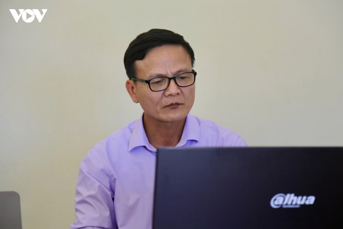 nhung can bo biet phai bam ban, sat dan noi bien vien hinh anh 3