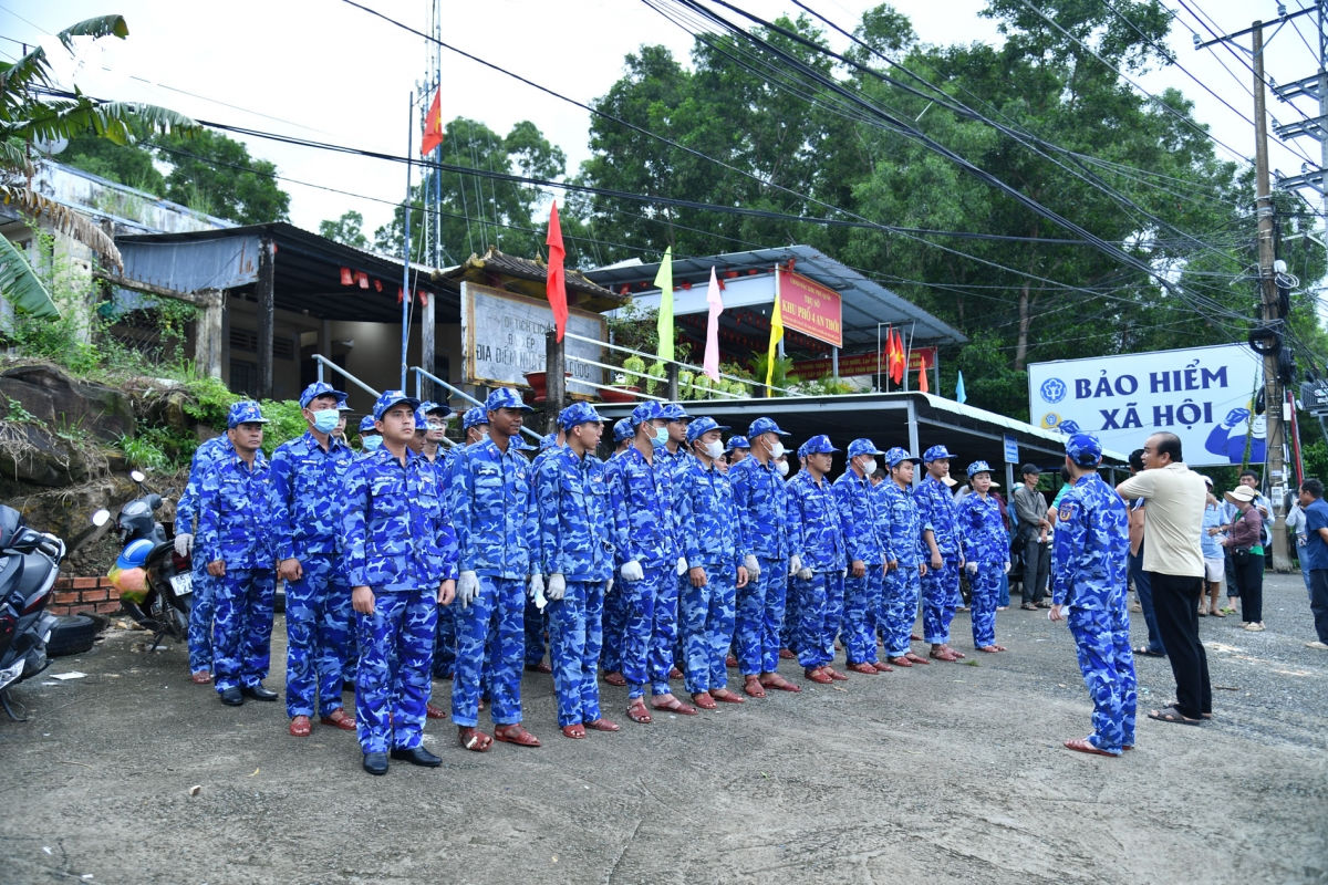 canh sat bien 4 tham gia phong chong sot xuat huyet tren dia ban dac khu phu quoc hinh anh 1