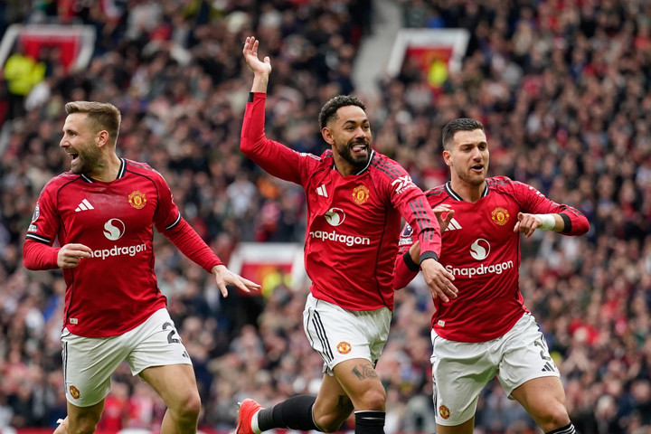 Man Utd vẫn tạo ra được sức hút nhờ thương hiệu tạo dựng qua hàng thập kỷ. (Ảnh: AP)