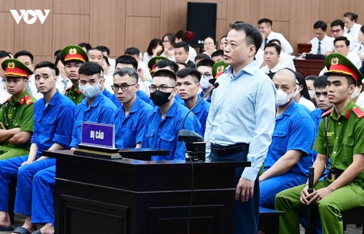 khai báo trước tòa, bị cáo nguyễn hòa bình thừa nhận sai phạm hình ảnh 1 khai bao truoc toa, bi cao nguyen hoa binh thua nhan sai pham hinh anh 1