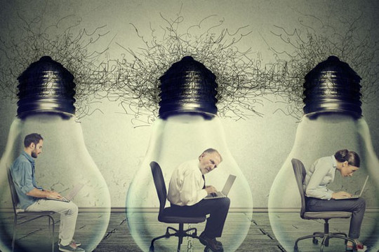 Cách bảo vệ mắt khi làm việc online