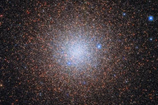 Hình ảnh tuyệt đẹp về 'bông tuyết' vũ trụ trong ảnh chụp của NASA
