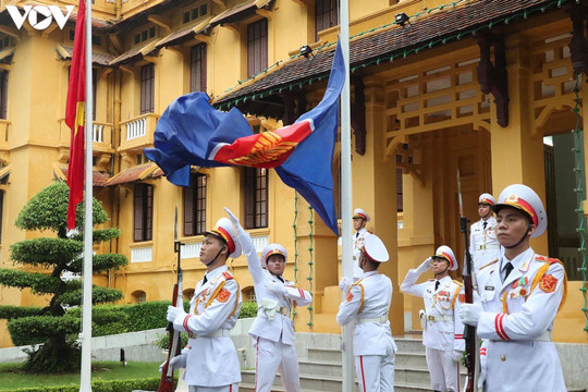 Toàn cảnh lễ thượng cờ kỷ niệm 53 năm ngày thành lập ASEAN