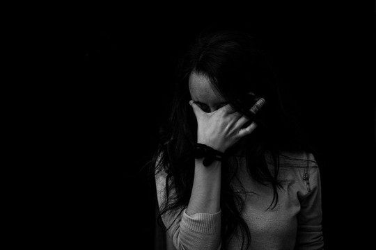 Hãy giữ lại đứa bé và rời xa gã sở khanh ấy càng nhanh càng tốt