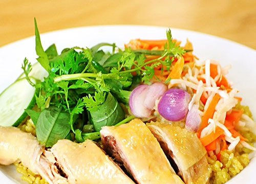 Thơm ngon món cơm gà Phú Yên