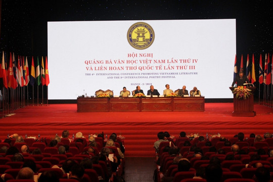 Một cánh cửa văn học Việt Nam ra thế giới