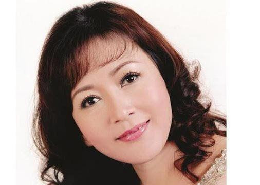 NSND Minh Hòa:  Cứ lên sân khấu là hết… ốm