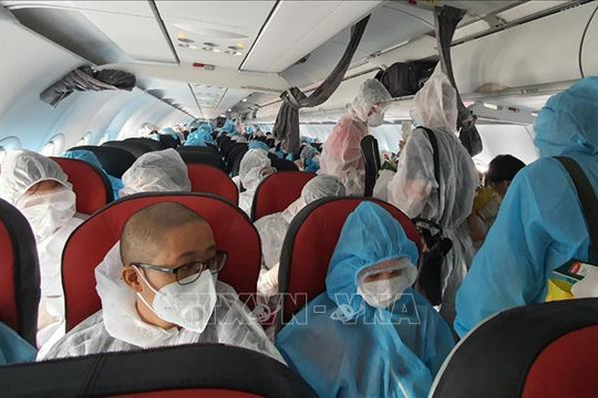 Đưa 240 công dân Việt Nam từ Myanmar về nước