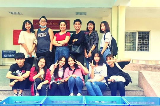 Người trẻ làm từ thiện: Lan tỏa giá trị hay chỉ để nâng cao bản thân?