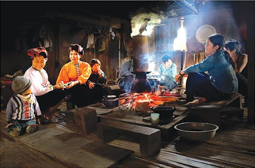 "Bí ẩn" những bếp lửa "thiêng" trong đời sống người vùng cao