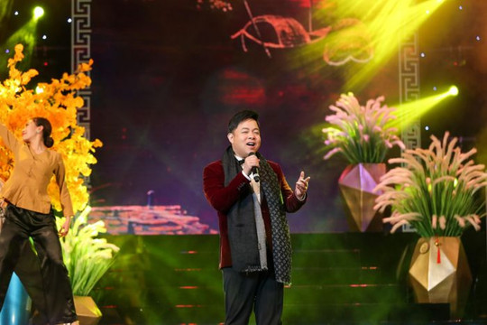 Quang Lê tri ân, tiễn biệt nghệ sĩ Chí Tài trong chương trình "Tết vạn lộc"