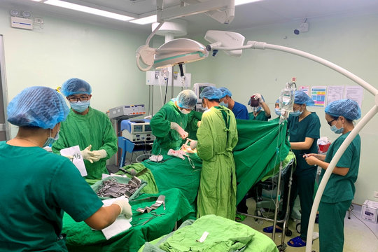 Bệnh viện ở Cần Thơ kích hoạt báo động đỏ, cứu sống bệnh nhân đã ngừng tim