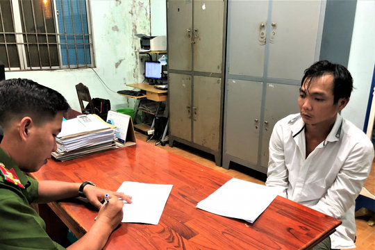 Cà Mau: Bắt giữ thanh niên cướp giật dây chuyền vàng của người phụ nữ