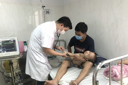 Gia tăng tình trạng trẻ mắc bệnh tay chân miệng độ nặng ở Đắk Lắk