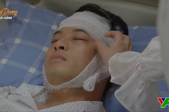 “Hướng dương ngược nắng” tập 69: Thăm Kiên ở bệnh viện, Châu nghẹn ngào thừa nhận vẫn yêu