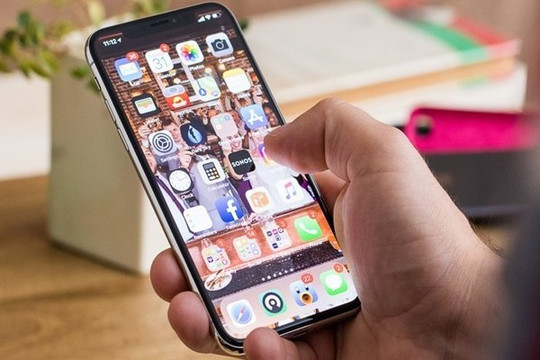 Từ chuyện nữ diễn viên trẻ lộ clip: Làm gì để hạn chế rủi ro khi mất điện thoại?