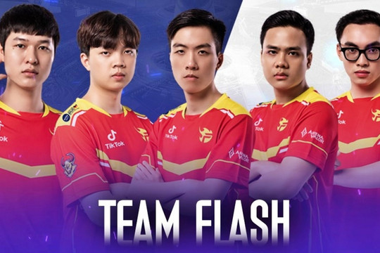 AWC 2021: Team Flash của Việt Nam hòa nghẹt thở đại diện Thái Lan ở bảng tử thần
