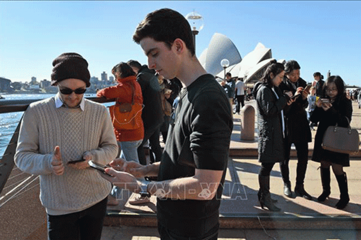 Người tiêu dùng Australia đang phải trả thêm tiền cước điện thoại di động