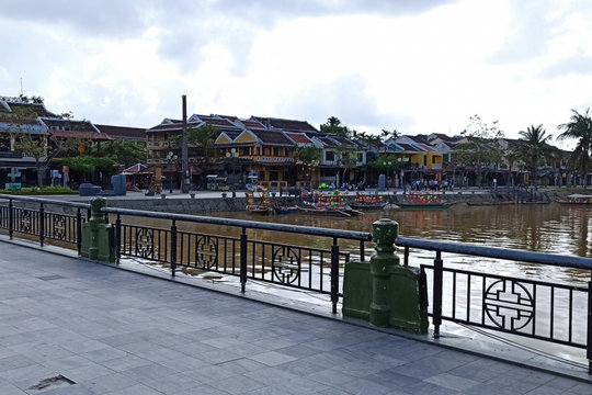 Nhu cầu du lịch trong nước sụt giảm mạnh