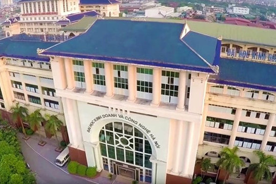Phó Hiệu trưởng Đại học Kinh doanh và Công nghệ Hà Nội bị đình chỉ
