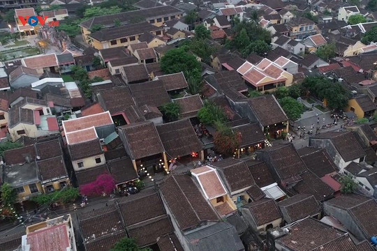 Phim tài liệu: Huyền bí những “đôi mắt” Phố Hội 