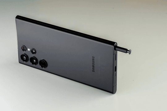 So sánh Samsung Galaxy S22 Ultra chip Exynos vs Snapdragon 8 Gen 1