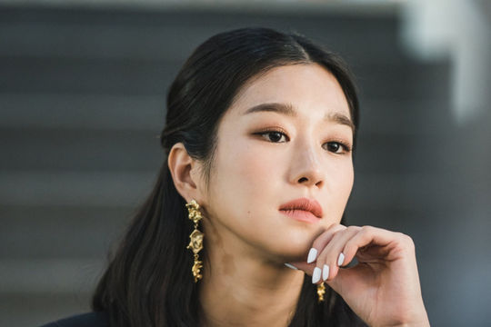 Bị tố mắc bệnh ngôi sao, thao túng bạn trai, Seo Ye Ji xin lỗi