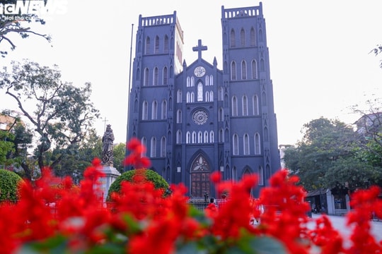 Cận cảnh vẻ đẹp Nhà thờ Lớn Hà Nội sau khi trùng tu