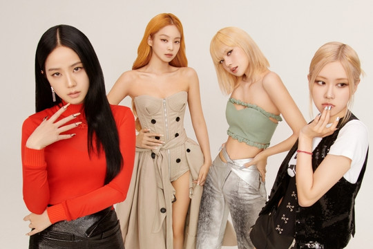 BLACKPINK lấy đà trở lại sau 2 năm vắng bóng, chuẩn bị tour diễn thế giới