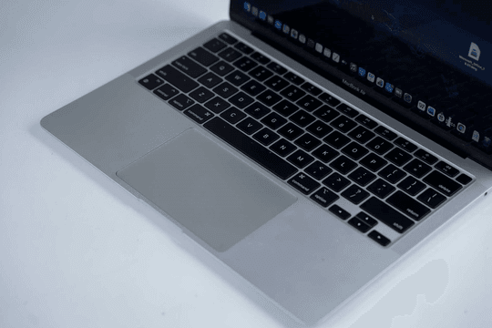 5 lý do MacBook Air M1 bán cực chạy trong năm 2022